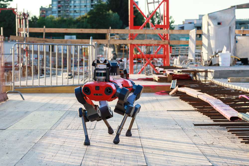 ANYmal: Ein autonomer Roboter auf der Baustelle des neuen Pflegezentrums in Schlieren (ZH)